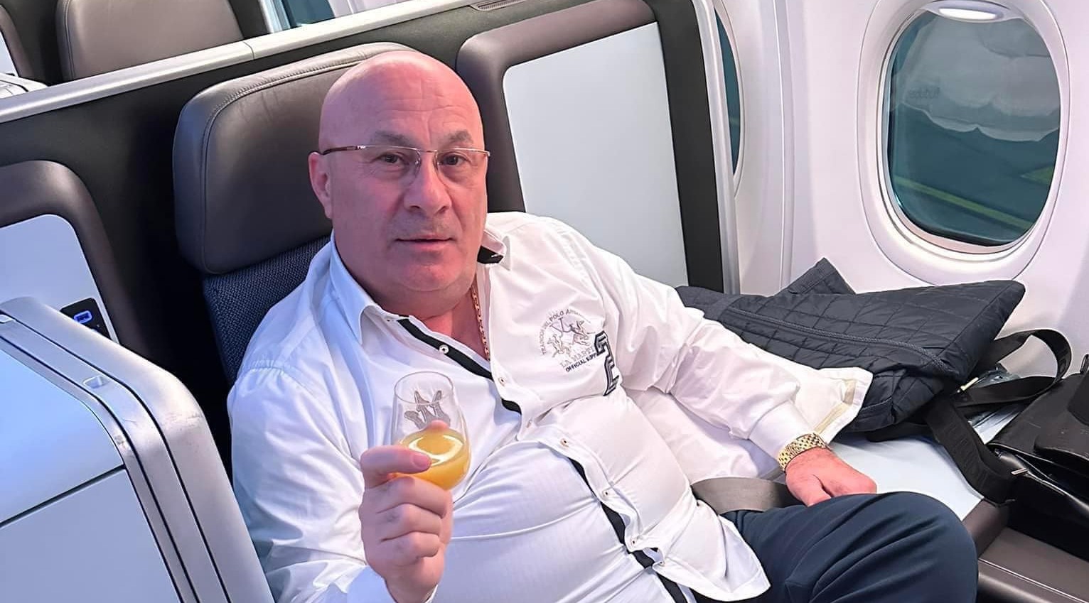 როგორ სახლში ცხოვრობს გელა ბარკალაია ? – დაათვალიერეთ ცნობილი ბიზნესმენის მდიდრული სახლი