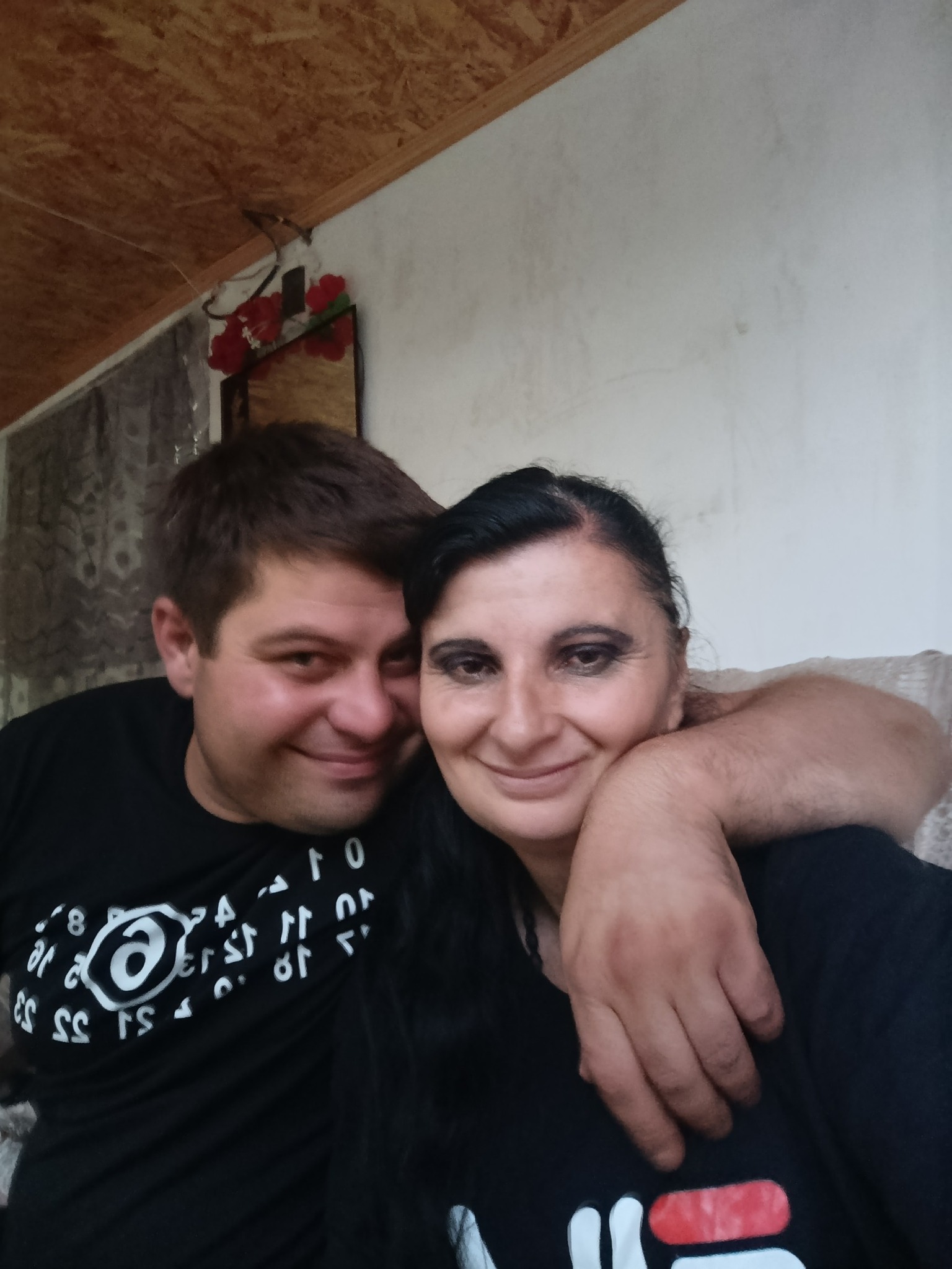 “დამიბრუნეთ უჩა” – ვრცელდება აცრემლებული ქეთი ეგიდუნაშვილის ვიდეო, რომელიც ამტკიცებს რომ უჩას ის კვლავ უყვარს