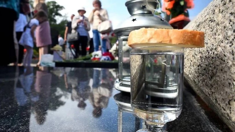 საფლავზე ჭიქით ალკოჰოლური სასმლის დატოვება კატეგორიულად არ შეიძლება – ეკლესიის მსახურის განმარტება