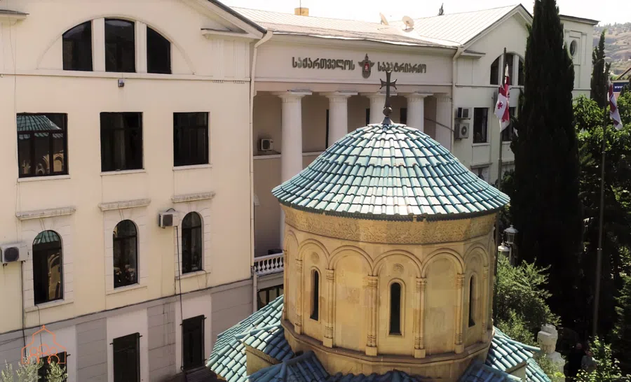 “მისმა მოულოდნელმა გარდაცვალებამ საერთო დიდი გულისტკივილი გამოიწვია” – ილია მეორე სამძიმრის წერილს აქვეყნებს