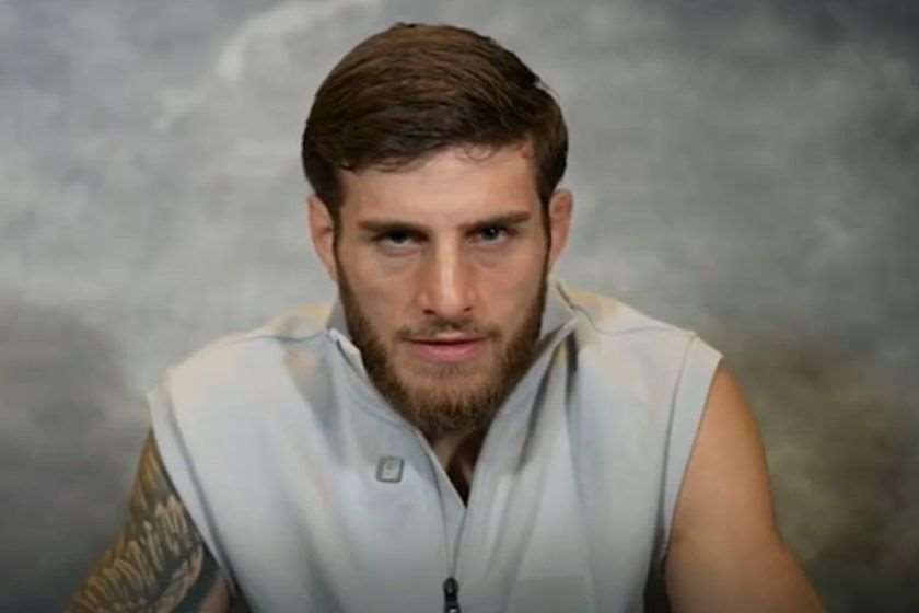 რა თანხა გამოიმუშავა ალექსანდრე თოფურიამ ყაზახი მეტოქის დამარცხებით ?