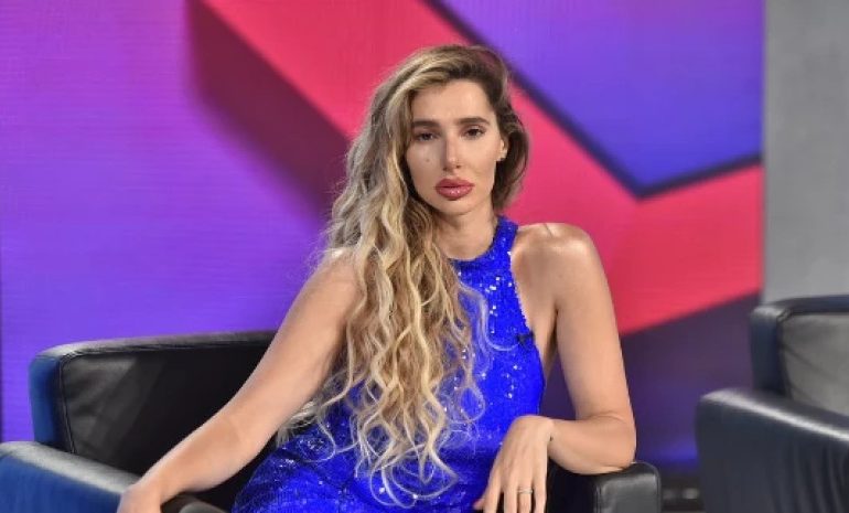 “ეს არის ჩემი სხეული ორსულობამდე, მშობიარობის მეორე დილას და მეოთხე დღეს… ვიცი ბევრი გამაკრიტიკებს, მაგრამ მე არ ვუმალავ ჩემს გამომწერებს რეალობას” – ნუკი კოშკელიშვილი ვიდეოს აქვეყნებს