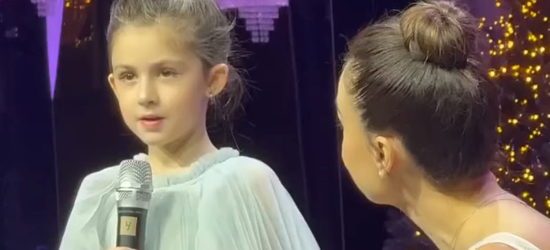 ვიდეო: „ნიჭი არ იკარგება, დედიკოსავით თბილი ხმა აქვს“ – სოფო ნიჟარაძე ქალიშვილთან ერთად ამღერდა